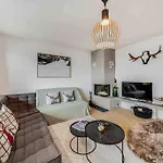 公寓 Center With Fireplace And Parking *