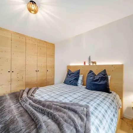 Center With Fireplace And Parking Appartement