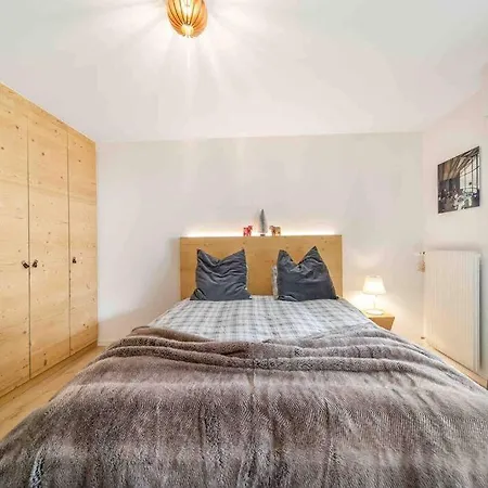 Appartement Center With Fireplace And Parking *