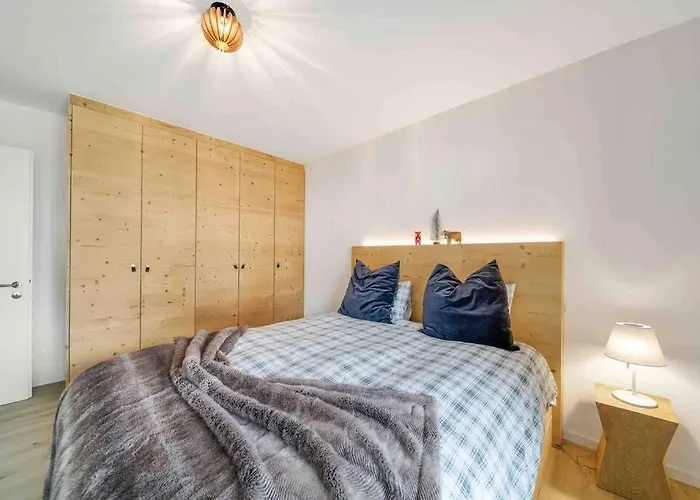 Center With Fireplace And Parking Apartmán