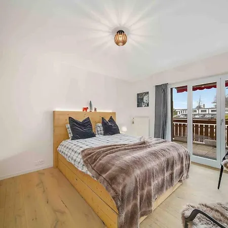 Center With Fireplace And Parking דירה *